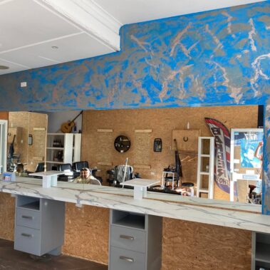 Shop fitting