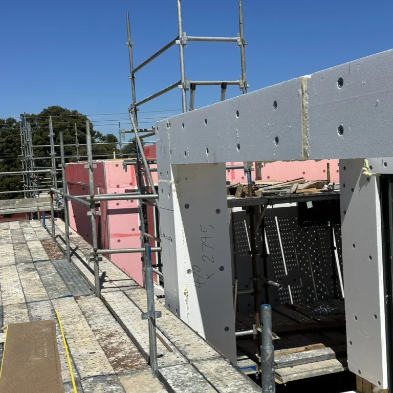 Polyester installation