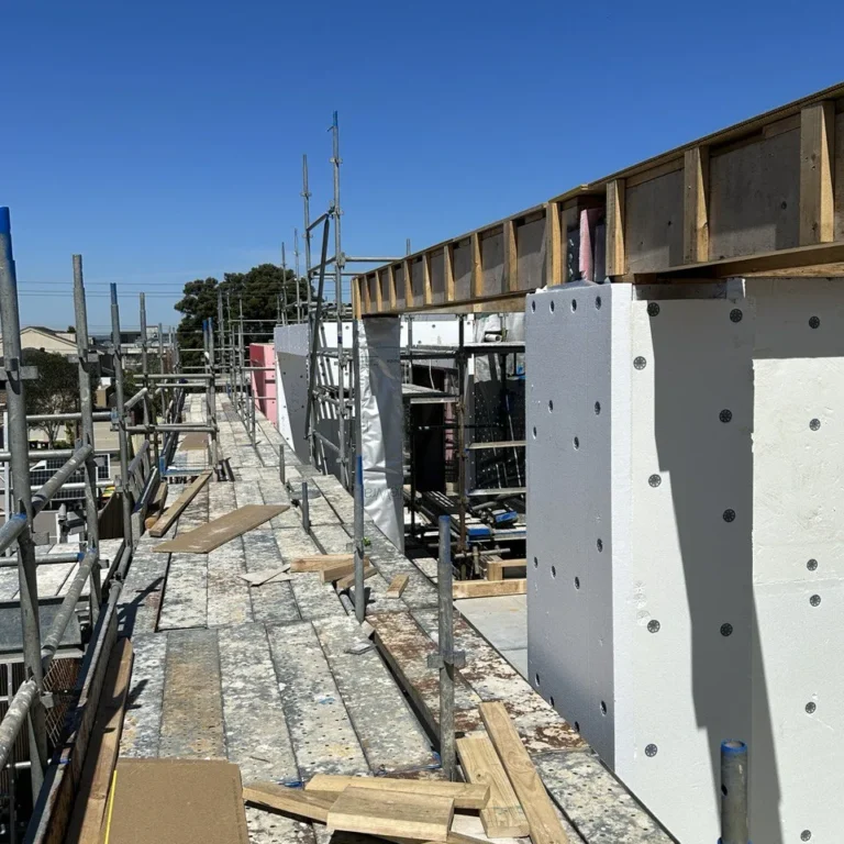 Polyester installation